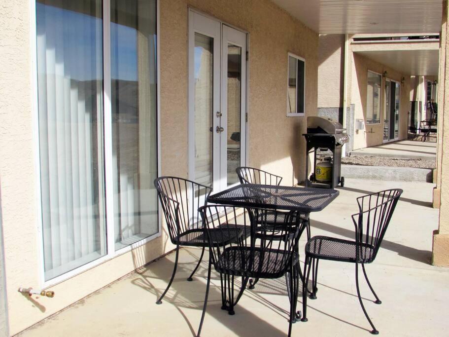 Paradise Canyon Golf Resort, Signature Walkout Condo 380 Lethbridge Esterno foto